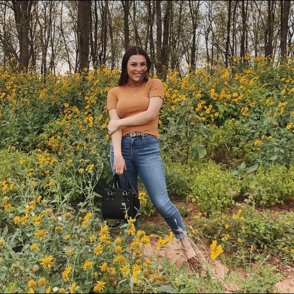 BELLA INFLUENCER ON INSTAGRAM: @shop.evelia.bella main image 12